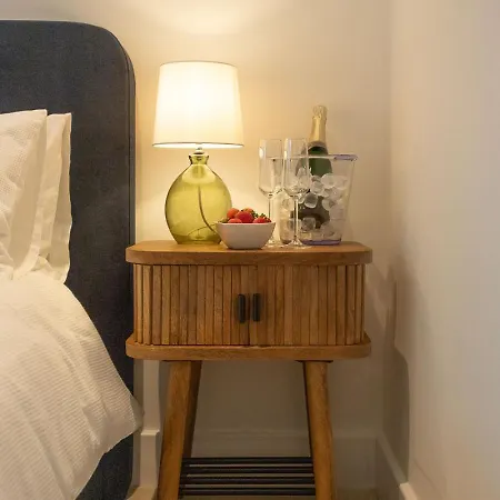 Apartment Atlas House Three *