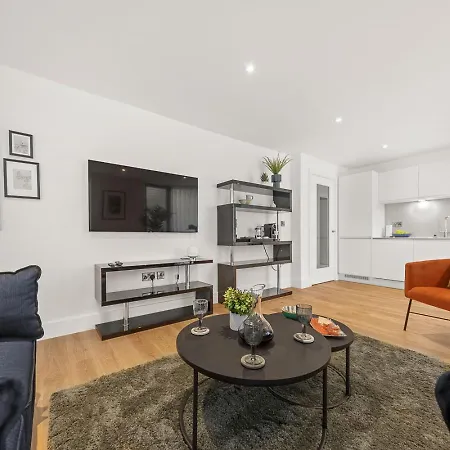 Atlas House Three Daire *