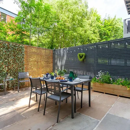 Atlas House Three Daire *