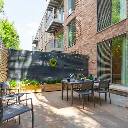 Atlas House Three דירה