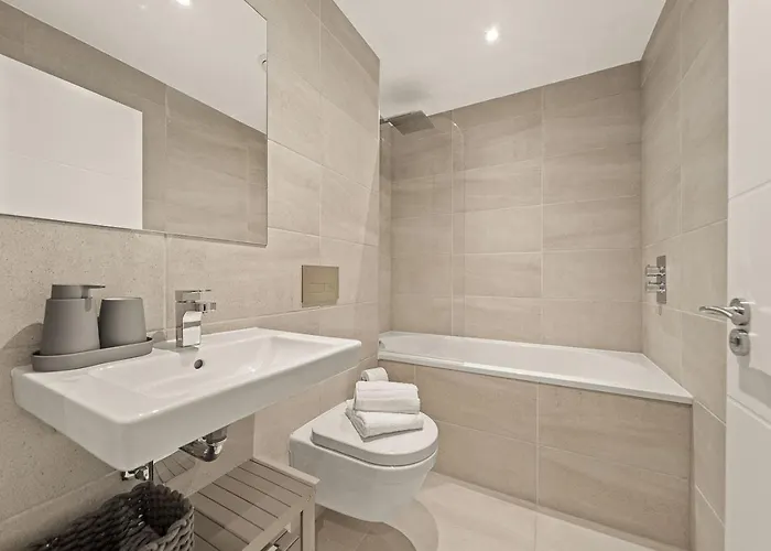 Atlas House Three * הרוגייט