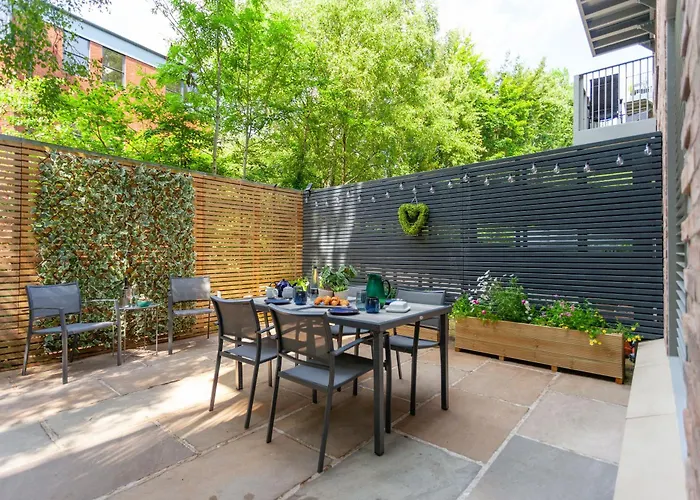 Atlas House Three Apartment *