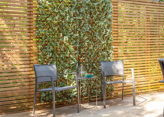 Atlas House Three Apartment *